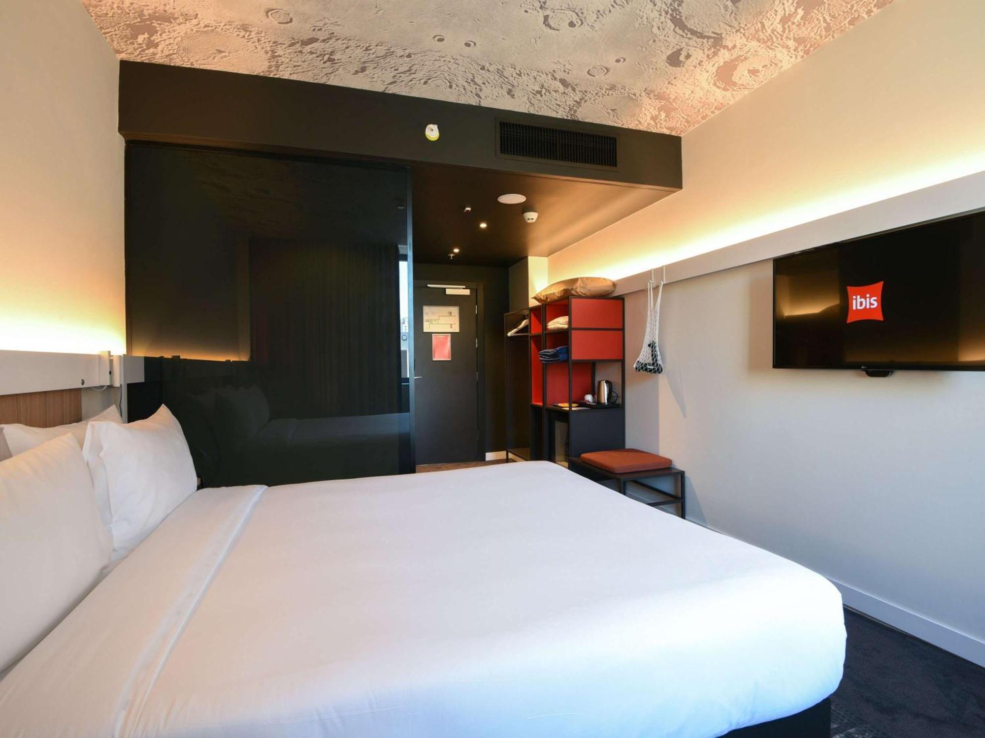 Ibis Baku City Exterior photo